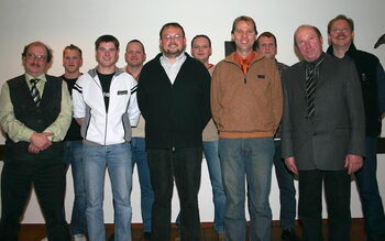Gruppenbild mit Ehrenoberst (v. li.): Christian Schluse, Klaus Schmeing, Norbert Rottbeck, Georg Enck, Guido Joosten, Werner Nachtigall, Markus Schluse, Hermann-Josef Schmeing und Georg Hovestädt.
